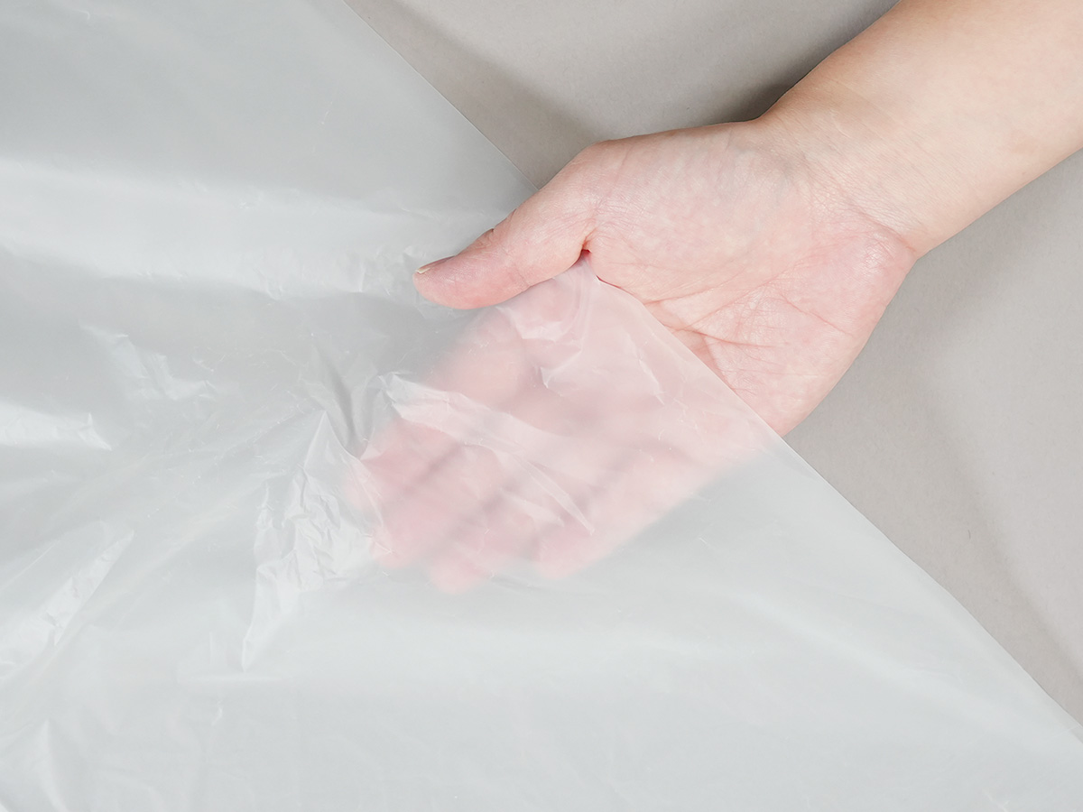 天然ライムストーンを使用しているので、灰色がかっていてプライバシーにも配慮しています。