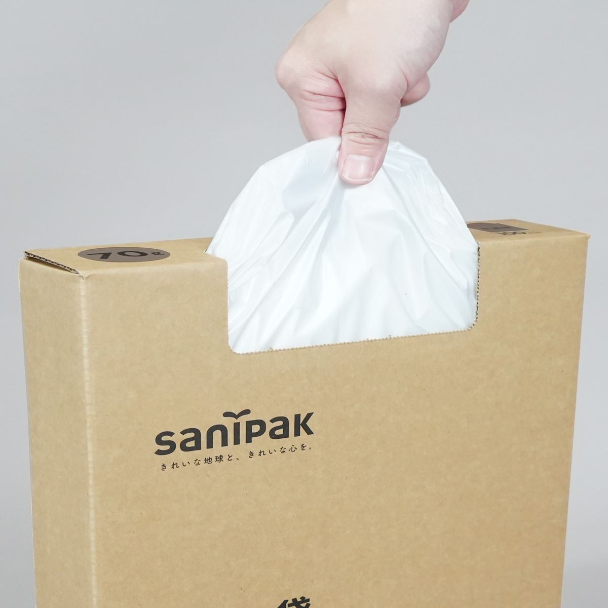 パッケージは段ボールを採用しているので、型崩れが起きにくく、1枚ずつ取り出しやすいです。