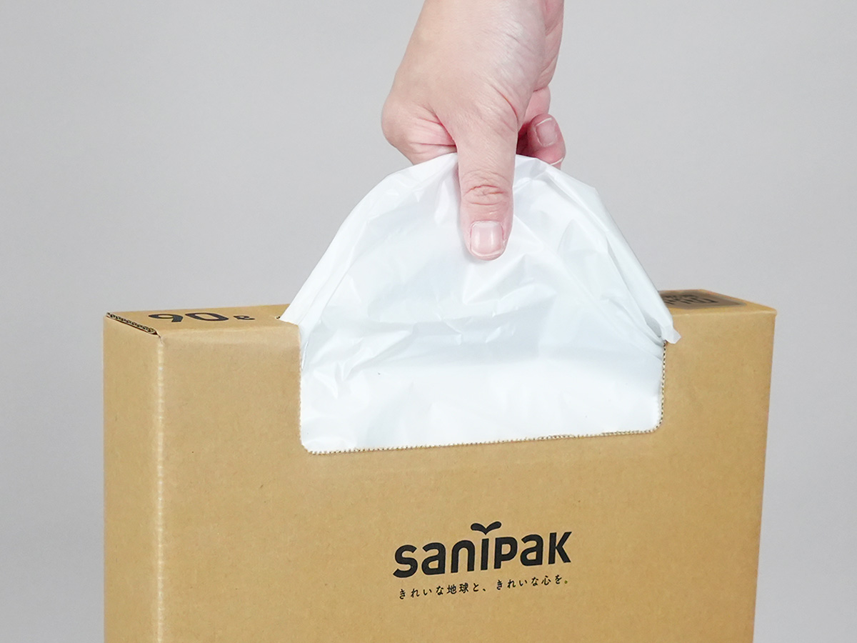 パッケージは段ボールを採用しているので、型崩れが起きにくく、1枚ずつ取り出しやすいです。