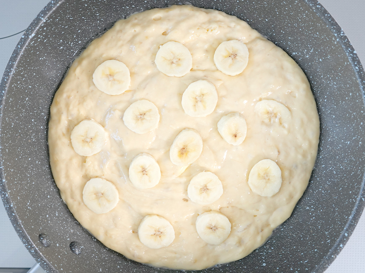 生地を焼くシーン