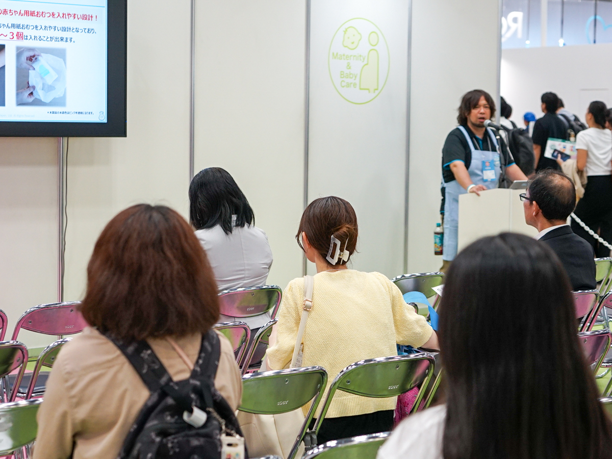 サニパック商品企画開発部による特別講演会の様子