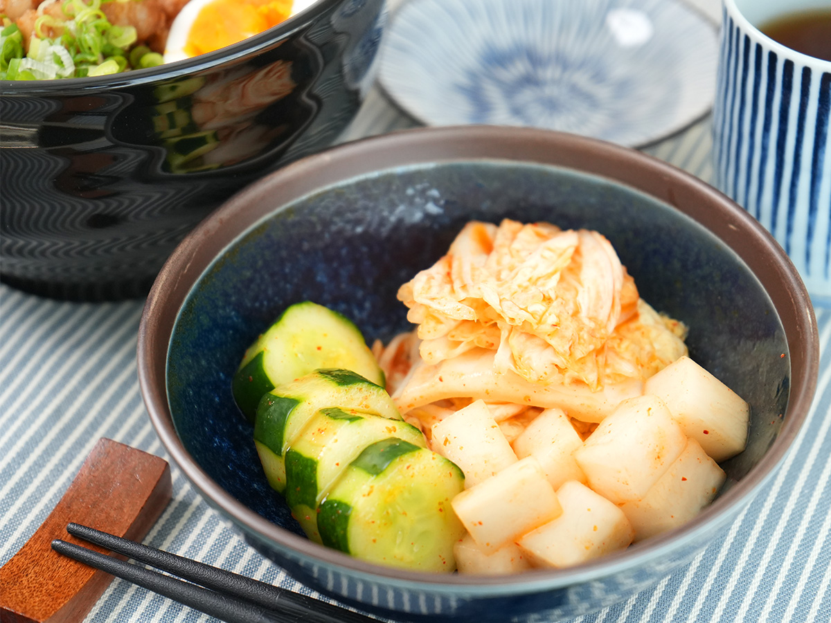 作り置き副菜でもう一品！「小松菜とアサリ煮」ポリ袋レシピ