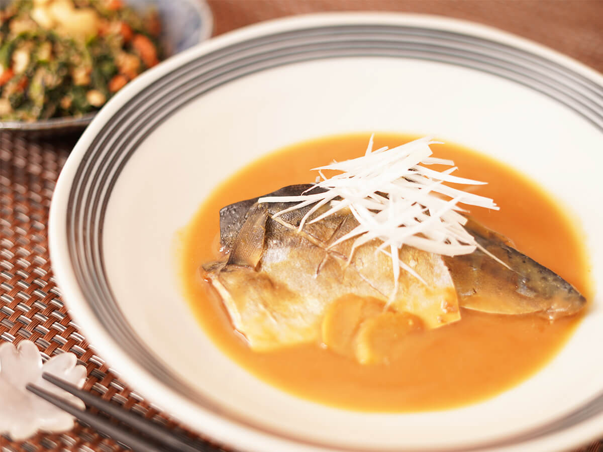 魚が硬くなりにくい！「サバの味噌煮」ポリ袋レシピ