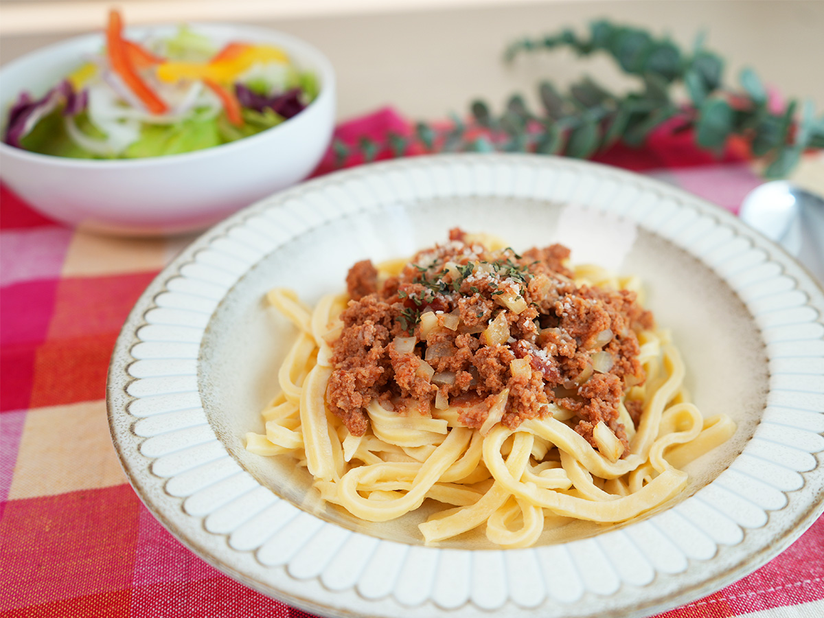 ポリ袋で作る手打ちミートソースパスタ