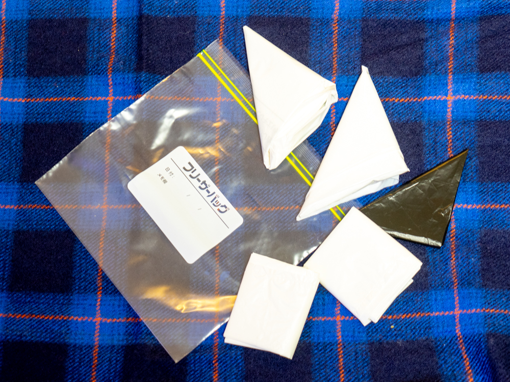 フリーザーバッグにまとめる