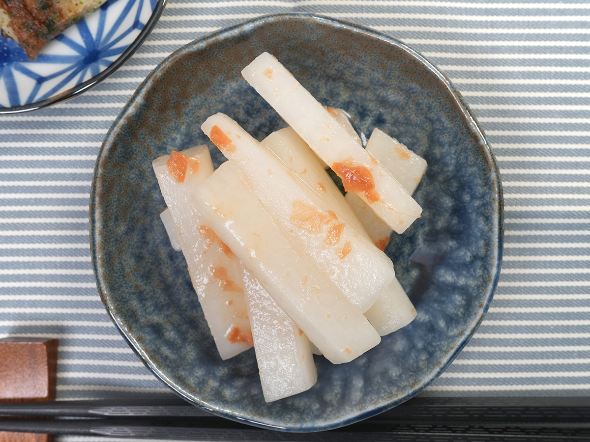 盛り付けるシーン
