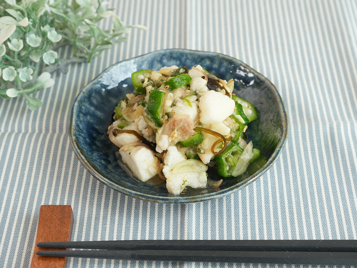 材料を入れ揉みこむ