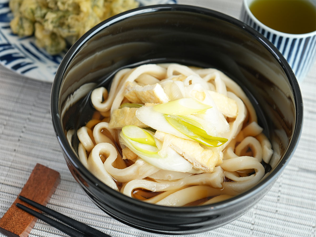 ポリ袋で簡単！「手打ちきつねうどん」のポリ袋レシピ